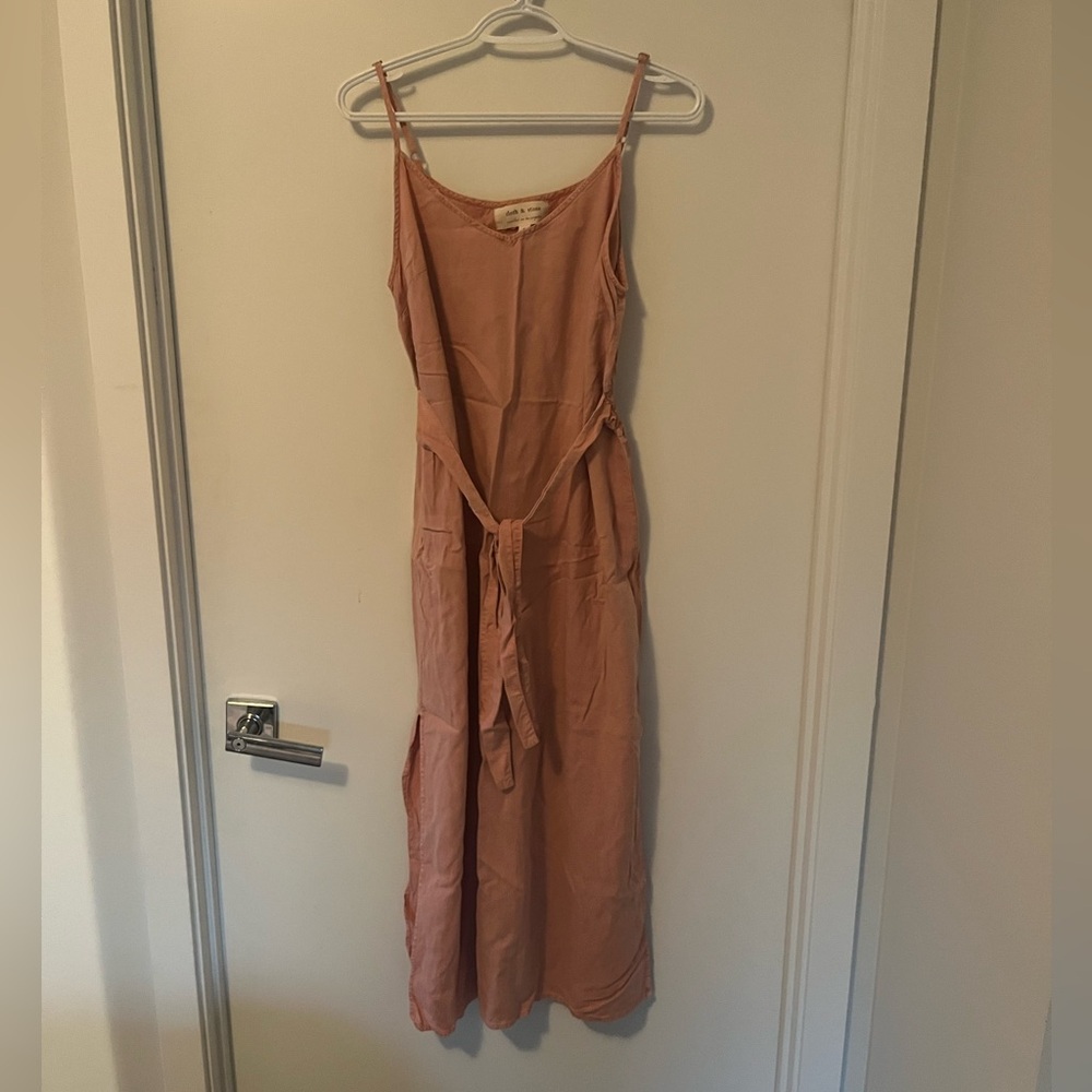 Cloth & Stone Blush V-Neck dress